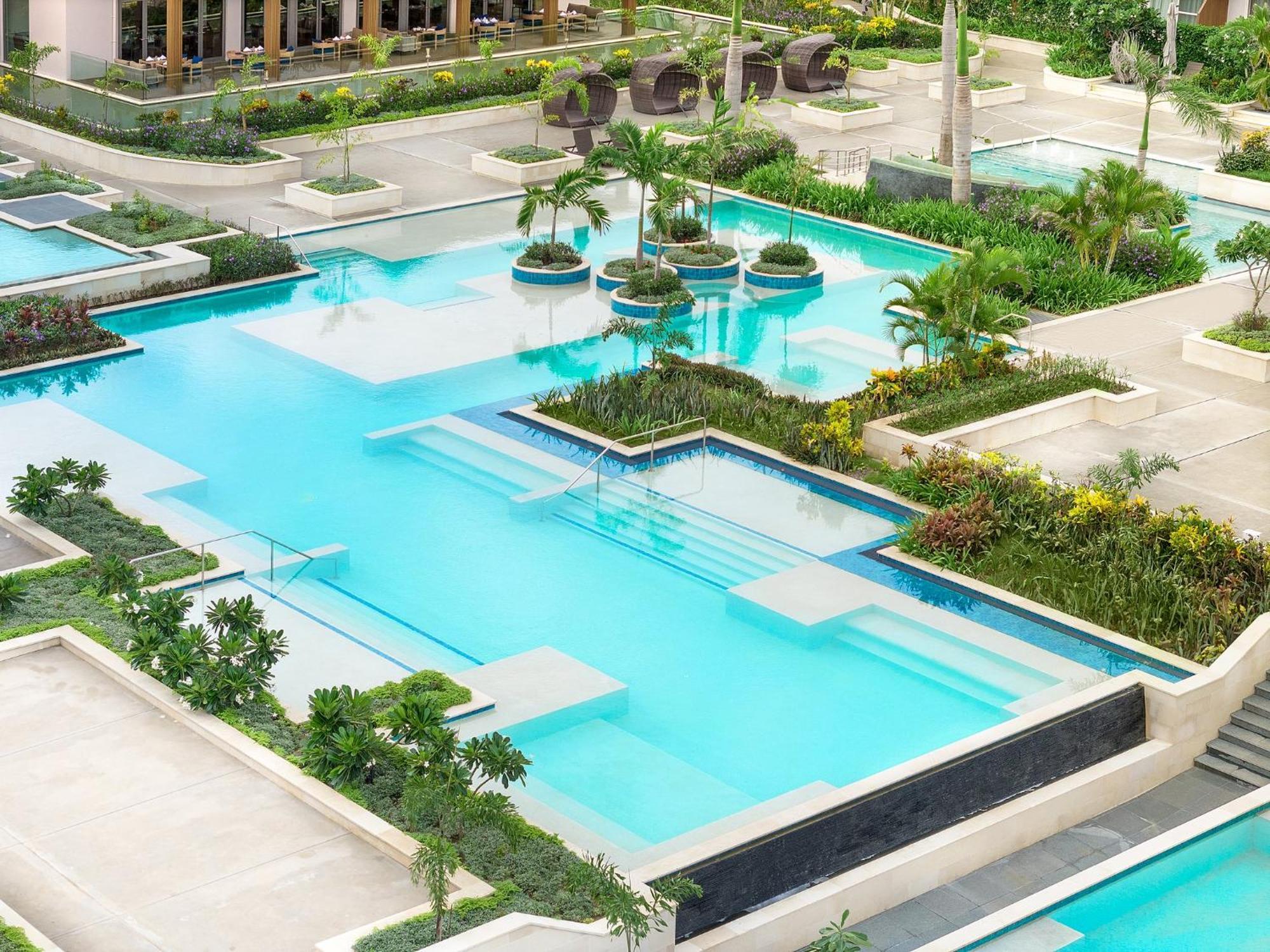 Crowne Plaza Fiji Nadi Bay Resort & Spa, An Ihg Hotel Exterior photo