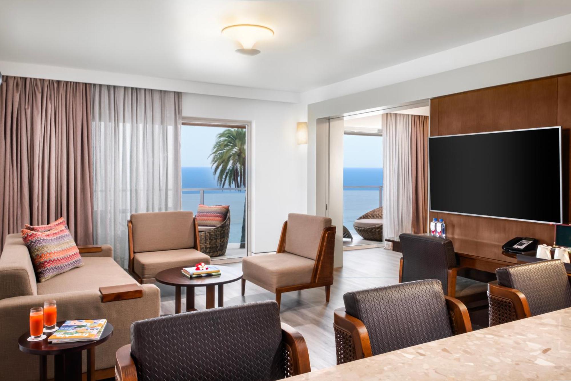 Crowne Plaza Fiji Nadi Bay Resort & Spa, An Ihg Hotel Exterior photo