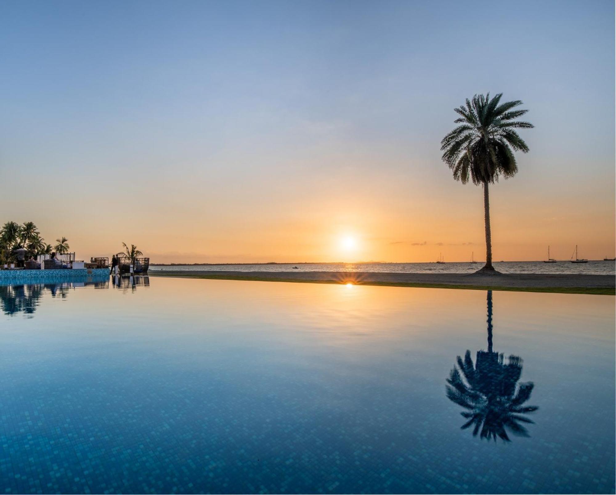 Crowne Plaza Fiji Nadi Bay Resort & Spa, An Ihg Hotel Exterior photo