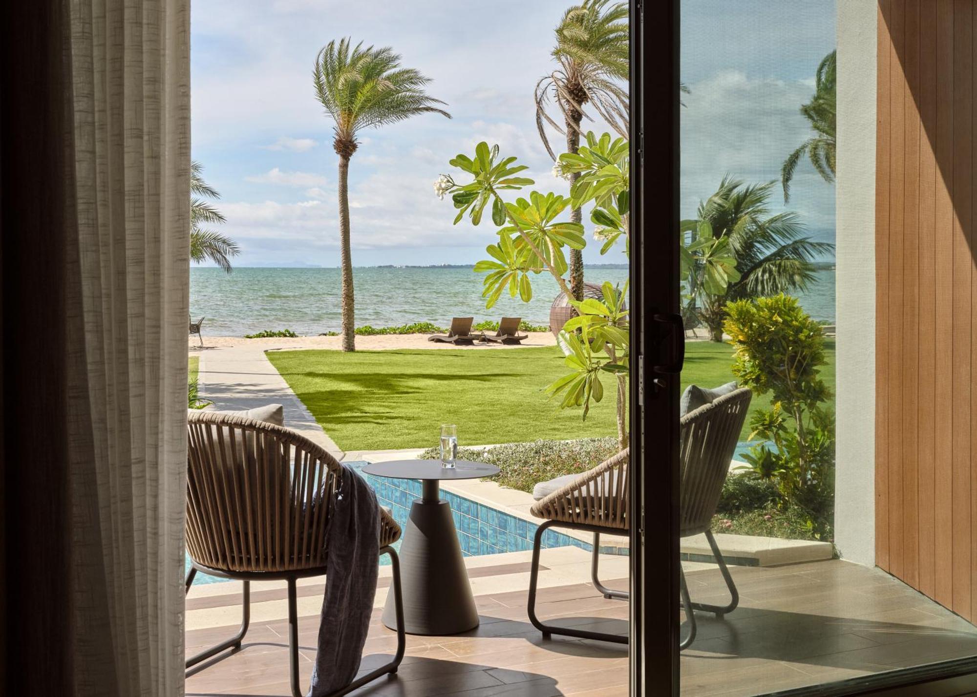 Crowne Plaza Fiji Nadi Bay Resort & Spa, An Ihg Hotel Exterior photo