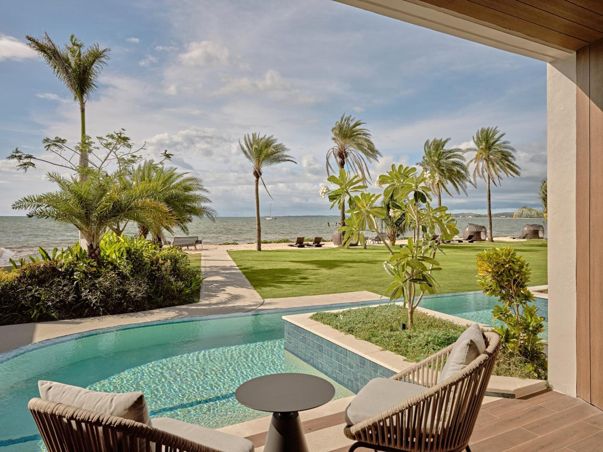Crowne Plaza Fiji Nadi Bay Resort & Spa, An Ihg Hotel Exterior photo